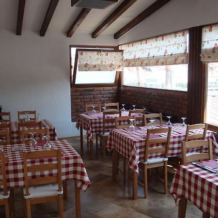 Pensiunea Mason'S Rîşnov Buitenkant foto